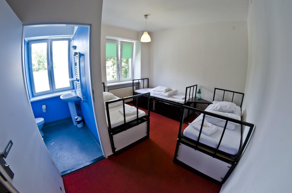 Wilson Hostel Warszawa Стая снимка