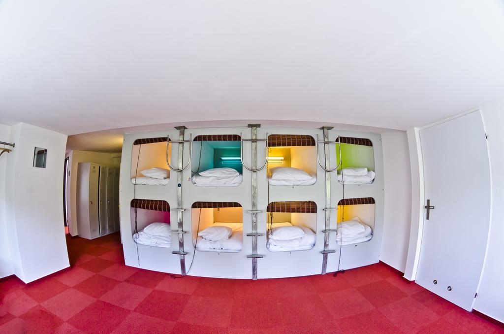 Wilson Hostel Warszawa Стая снимка